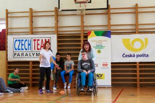 Sportovní den Paralympijské výzvy s Danielou Pecinovou v Jesenici